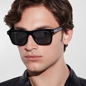 NEW!!!  TOM FORD Buckley-02 Sunglasses TF906-N 01A Authentic